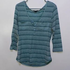 XL juniors half button 3/4 sleeve blue tones